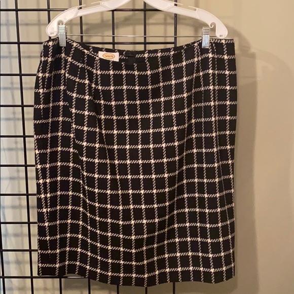 Classic plaid wool skirt - Picture 1 of 1